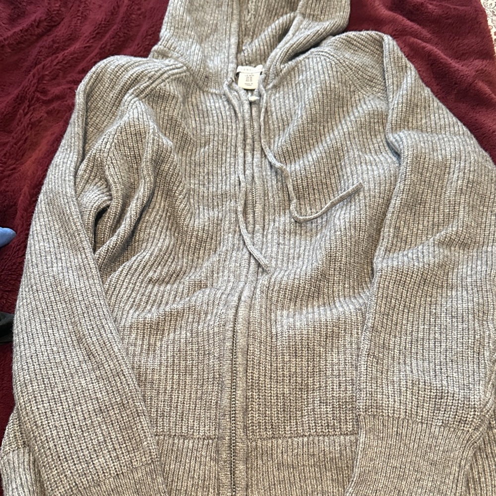 Sweater & Sweats Set - Picture 3 of 10